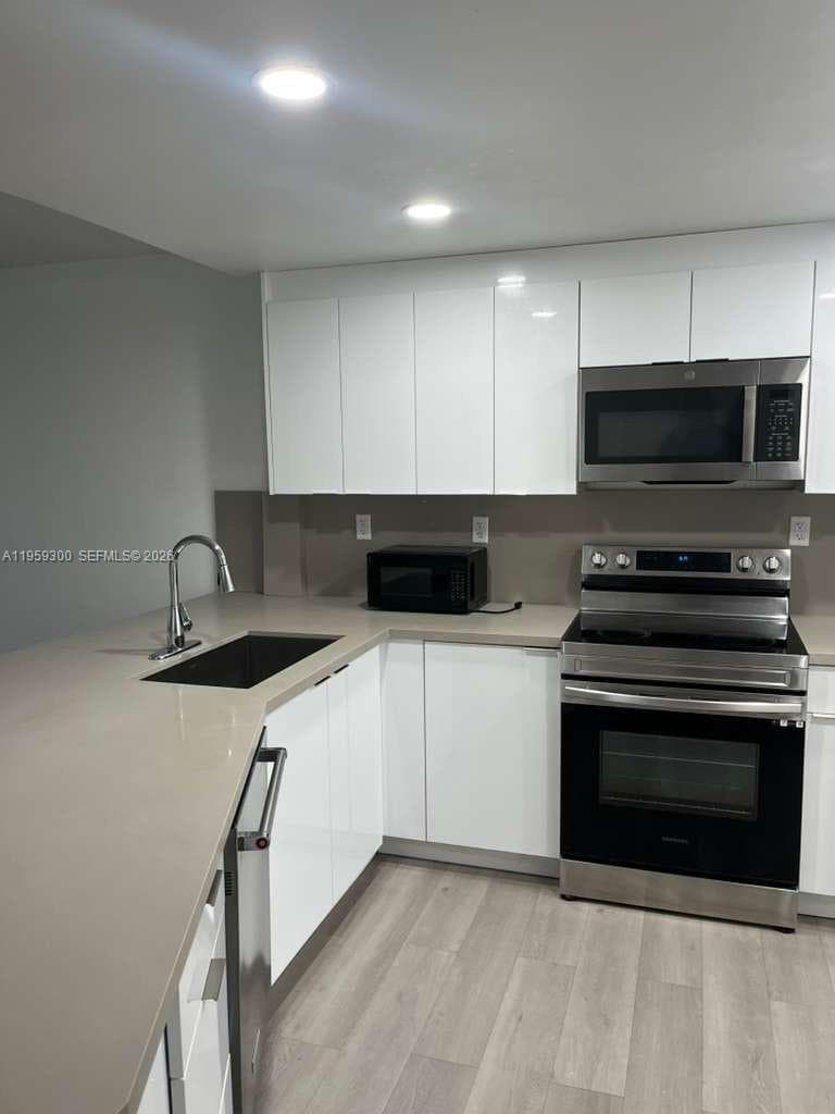 JADE WINDS GROUP-DAISY GAR · #507-1 in Miami - Photo 10
