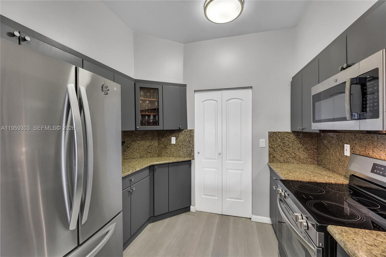 W/D combo inside the spacious pantry