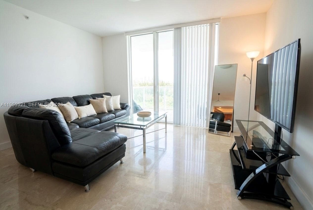 One Fifty One at Biscayne · #907 in North Miami - Photo 3