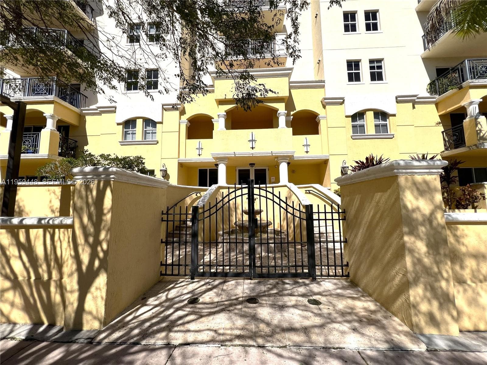 VILLA FLORINI CONDO · #304 in Coral Gables - Photo 5