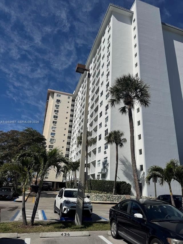 COASTAL TOWERS CONDO · #706 in Sunny Isles Beach - Photo 5