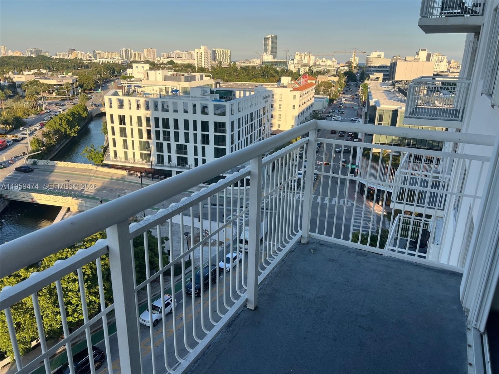 WEST BAY PLAZA CONDO · #1005 in Miami Beach - Photo 3