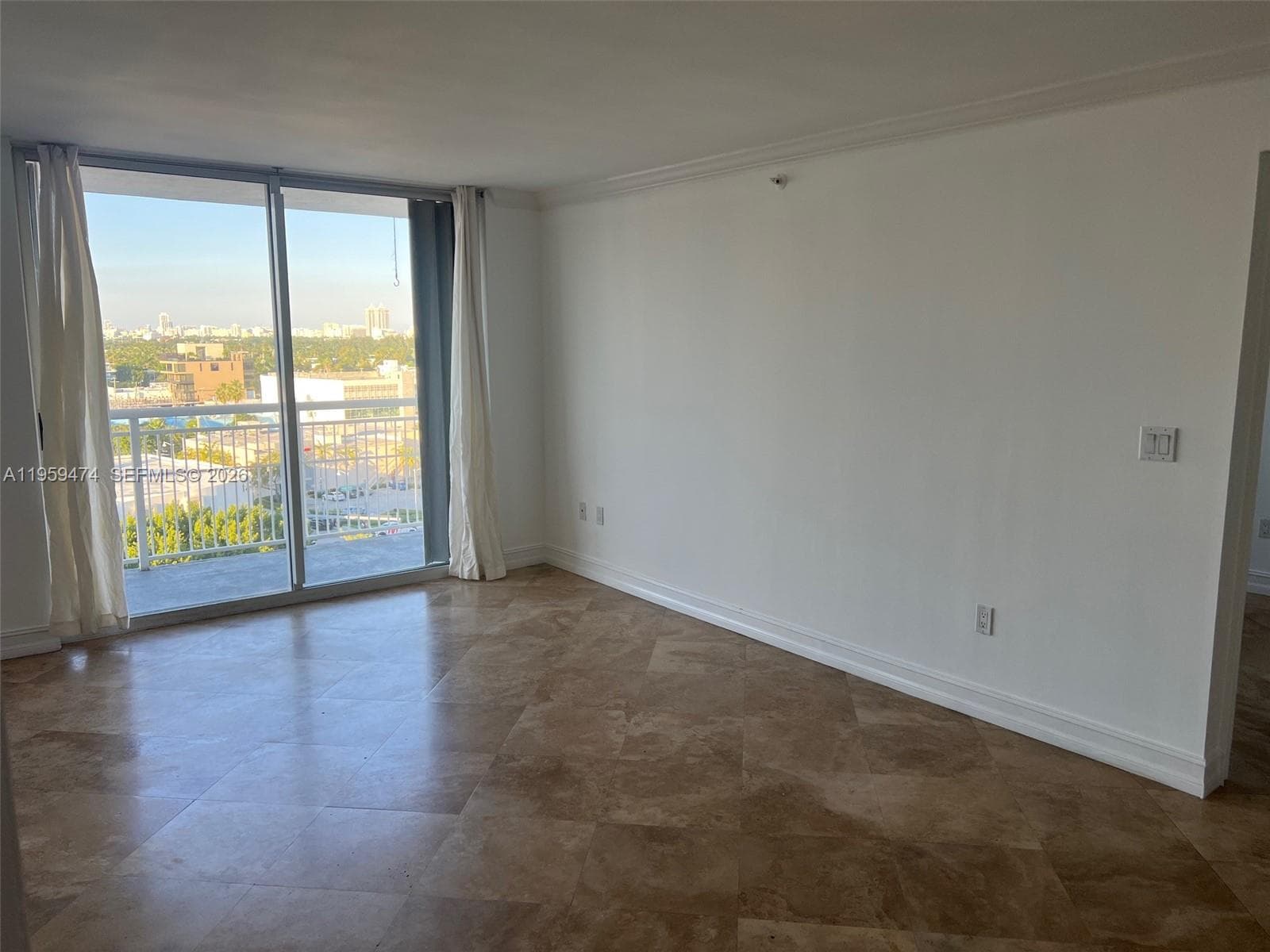 WEST BAY PLAZA CONDO · #1005 in Miami Beach - Photo 9