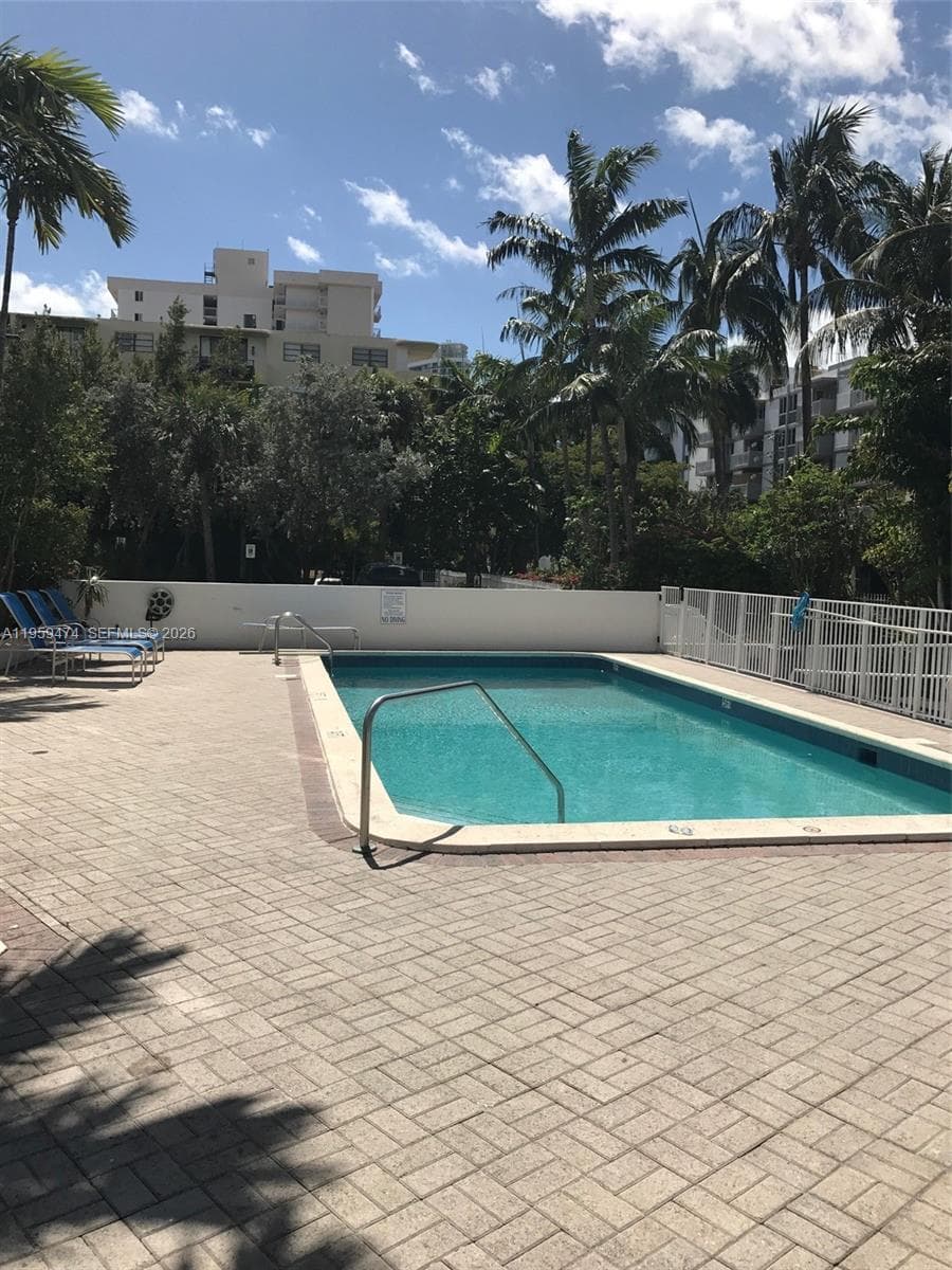 WEST BAY PLAZA CONDO · #1005 in Miami Beach - Photo 30