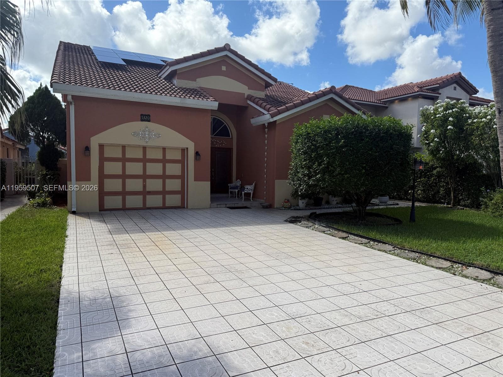 5320 NW 190th St photo 1