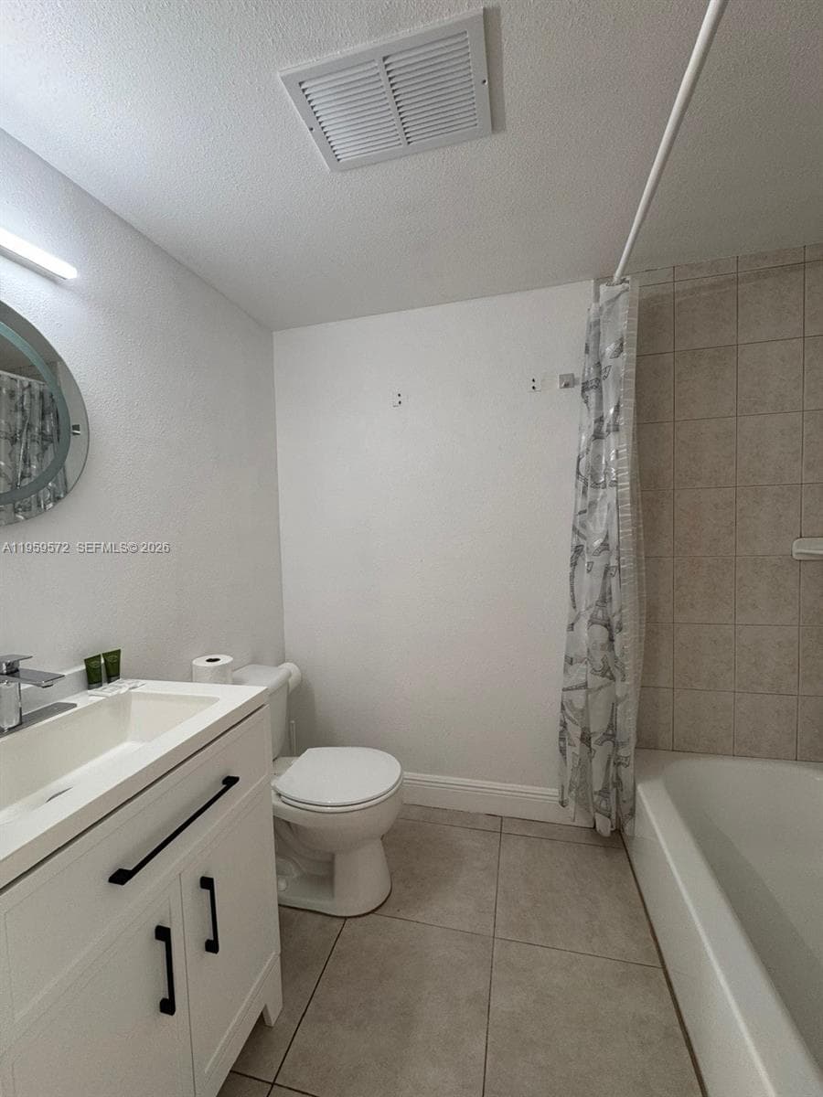 BAY PLACE CONDO · #204 in Hallandale Beach - Photo 7