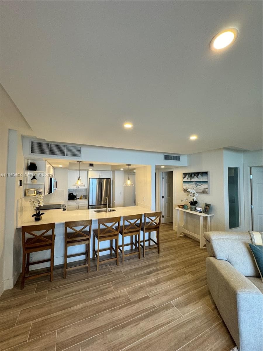 MANATEE CONDO · #810 in Surfside - Photo 5