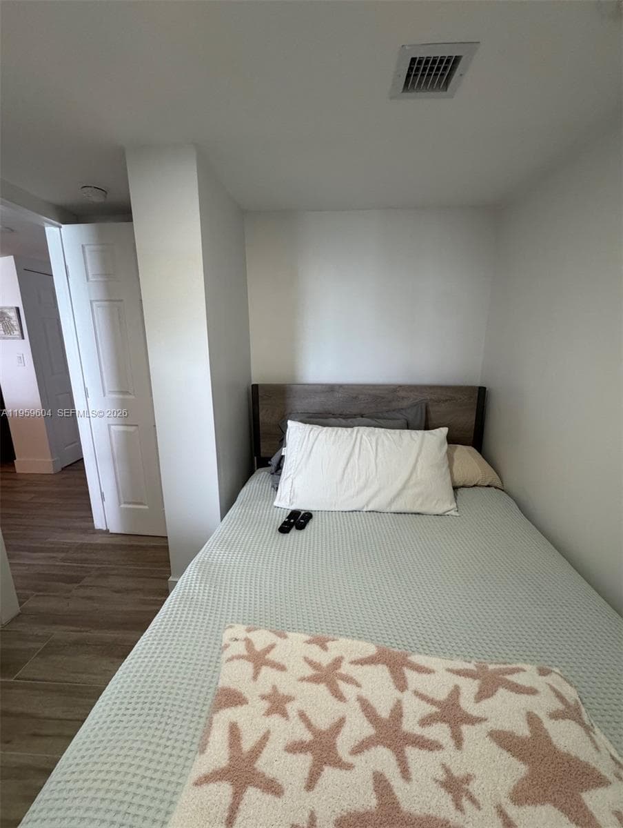 MANATEE CONDO · #810 in Surfside - Photo 8