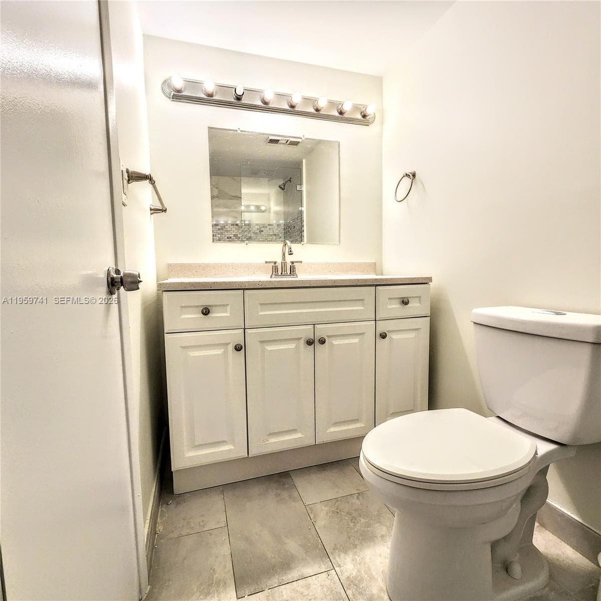 2nd bathroom