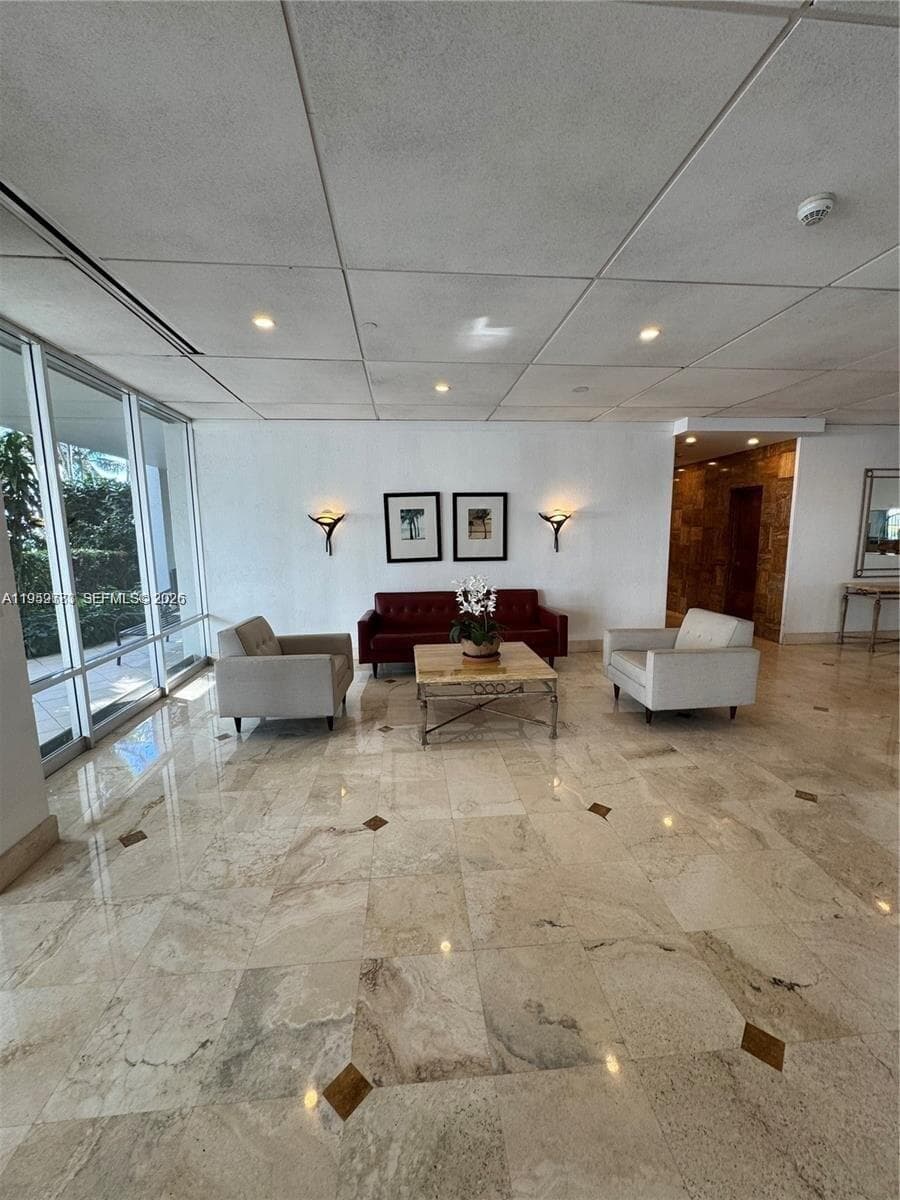 BRICKELL BISCAYNE CONDO · #8L in Miami - Photo 1