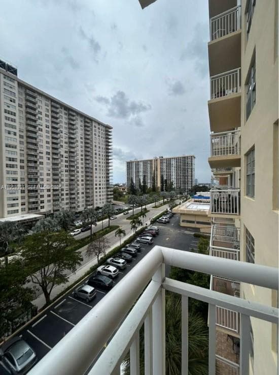 WINSTON TOWERS 200 · #609 in Sunny Isles Beach - Photo 2