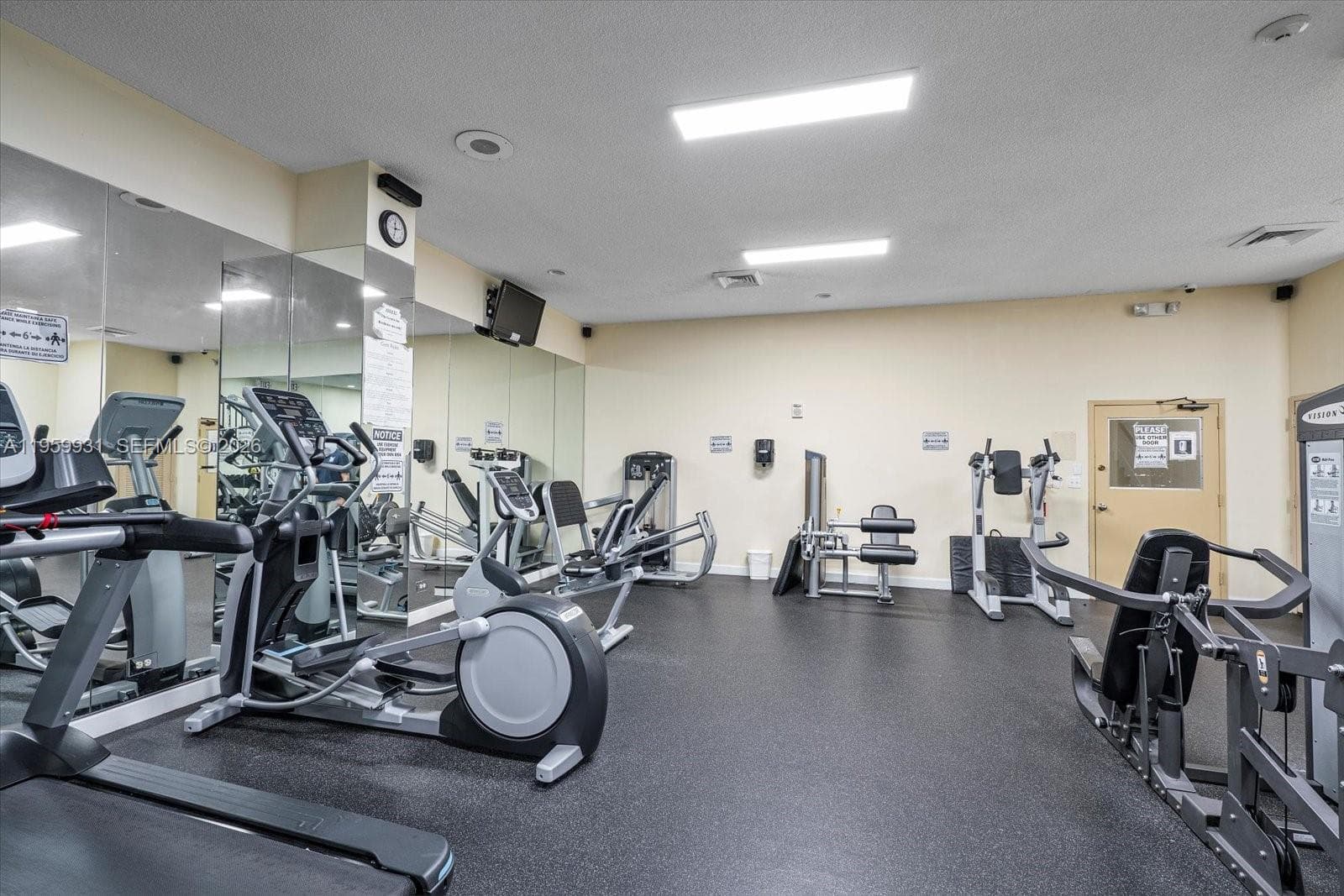 WINSTON TOWERS 200 · #609 in Sunny Isles Beach - Photo 20