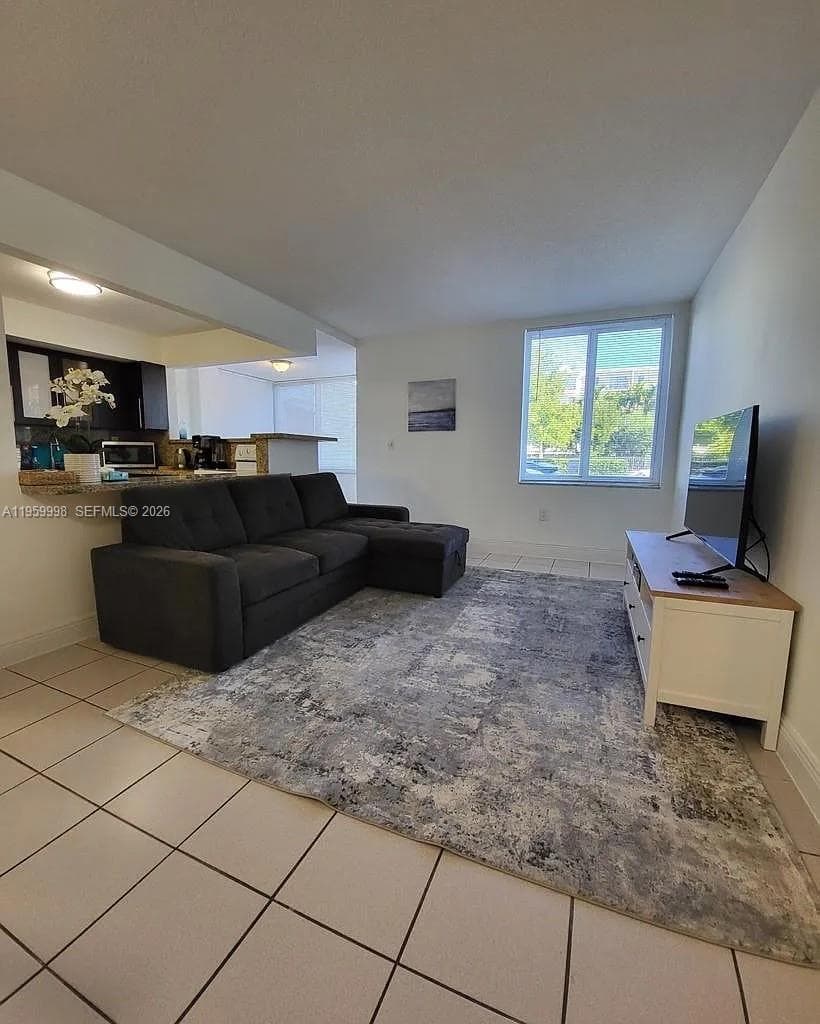 CARIBBEAN BREEZE CONDO · #158 in Sunny Isles Beach - Photo 4