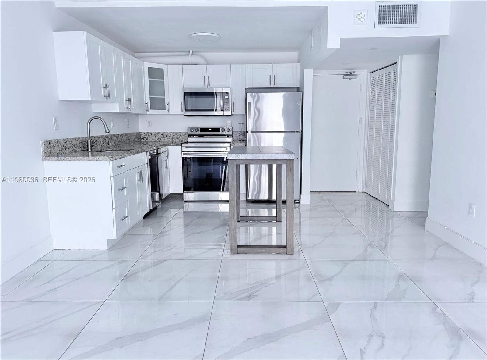 THE PRESIDENTIAL CONDO · #323 in Miami Beach - Photo 9
