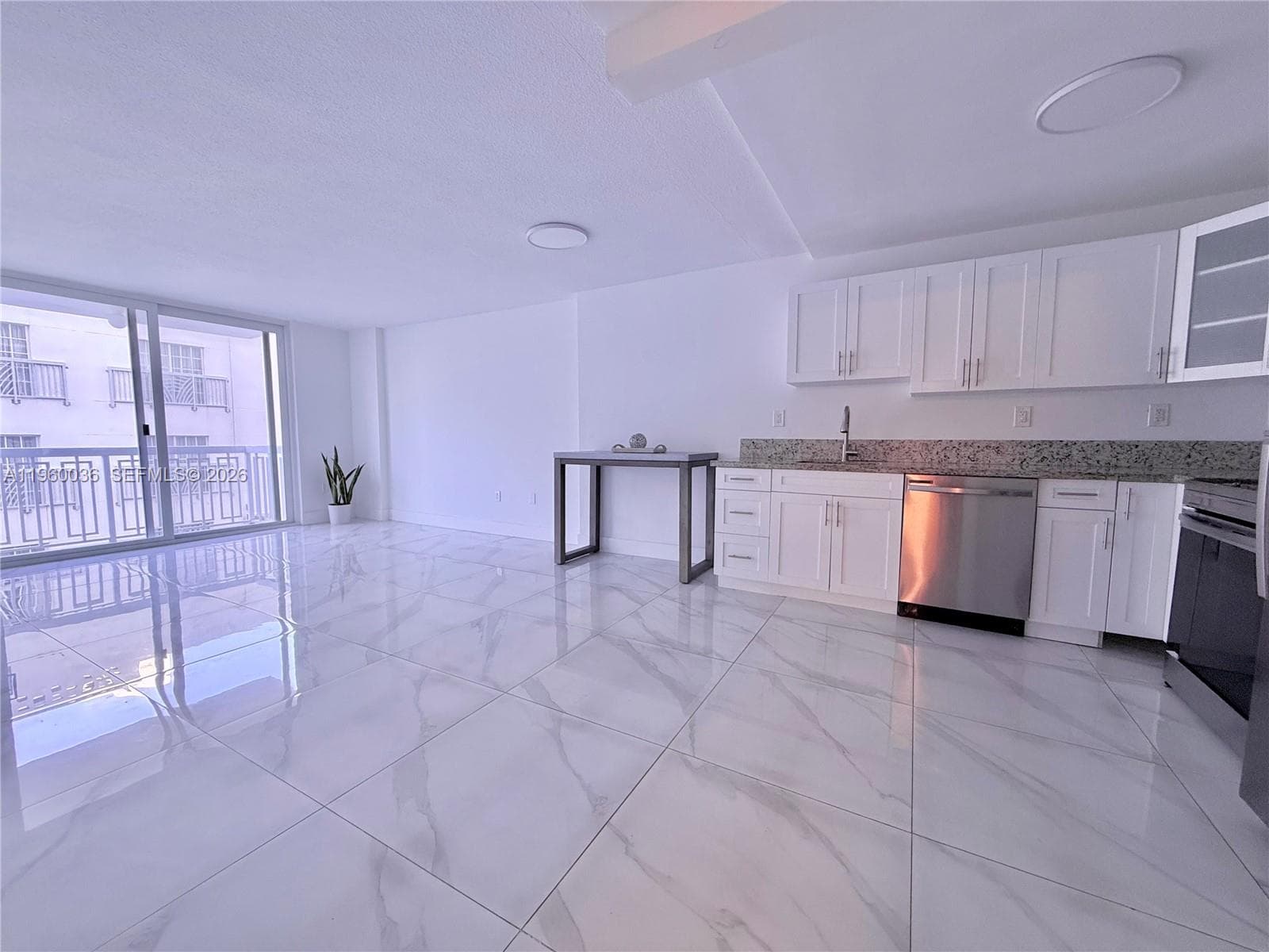 THE PRESIDENTIAL CONDO · #323 in Miami Beach - Photo 8