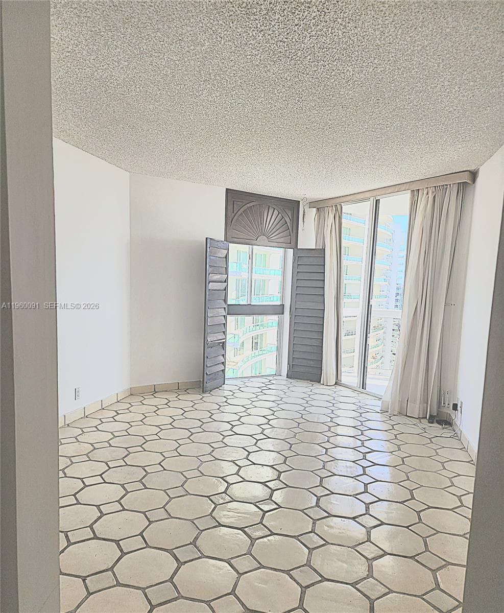 The Landmark · #2505 in Aventura - Photo 18