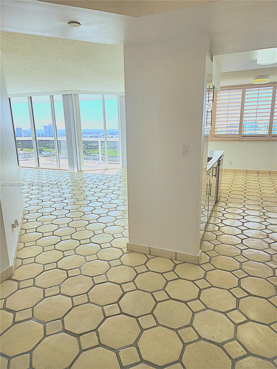 The Landmark · #2505 in Aventura - Photo 11