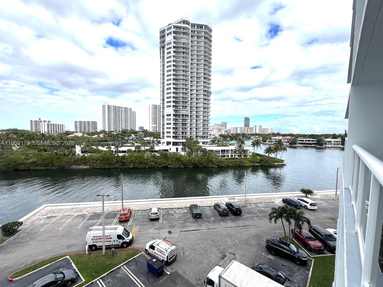 WATERVIEW CONDO · #649 in Aventura - Photo 11