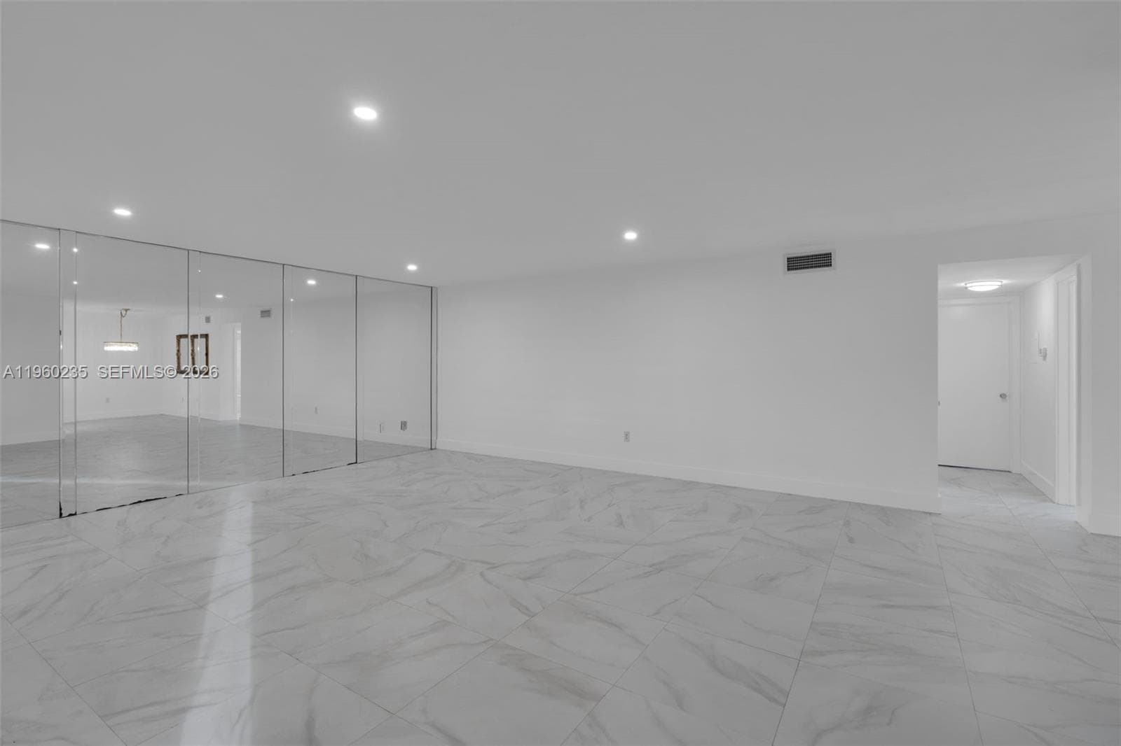 SANS SOUCI CONDO · #15 in North Miami - Photo 2