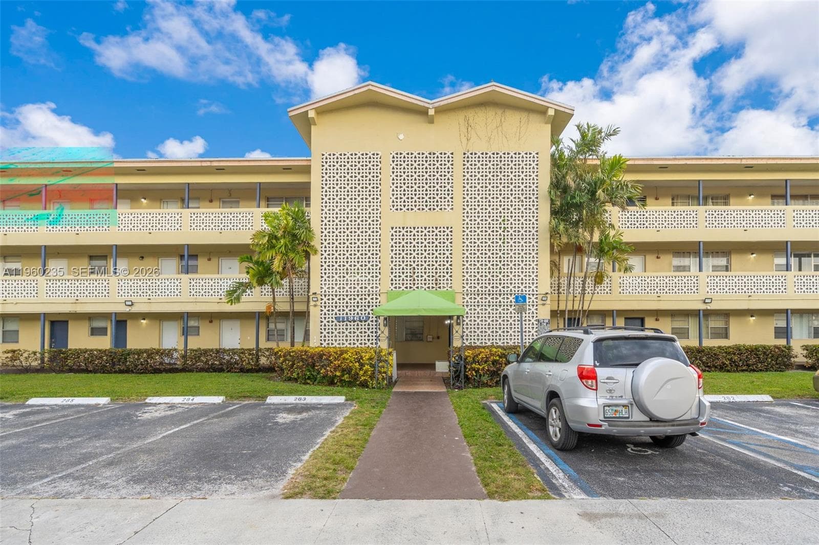 SANS SOUCI CONDO · #15 in North Miami - Photo 1