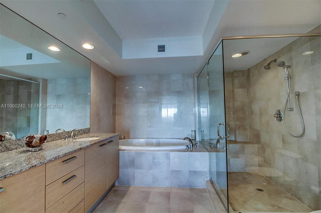 Beach Club Two · #4404 in Hallandale Beach - Photo 11