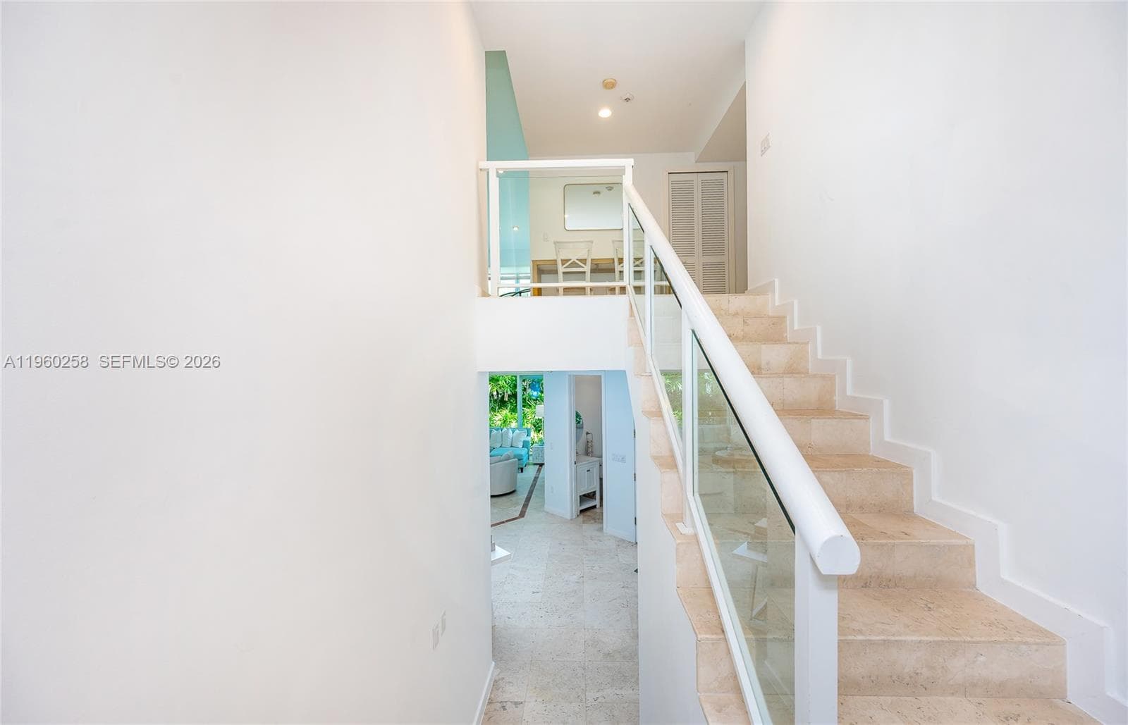 650 Curtiswood Dr photo 16