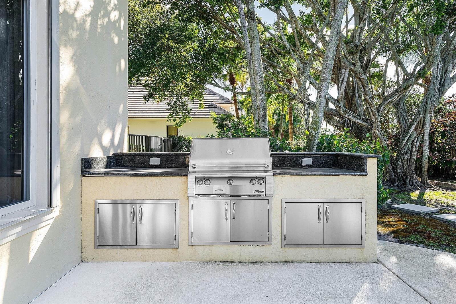 Summer Kitchen