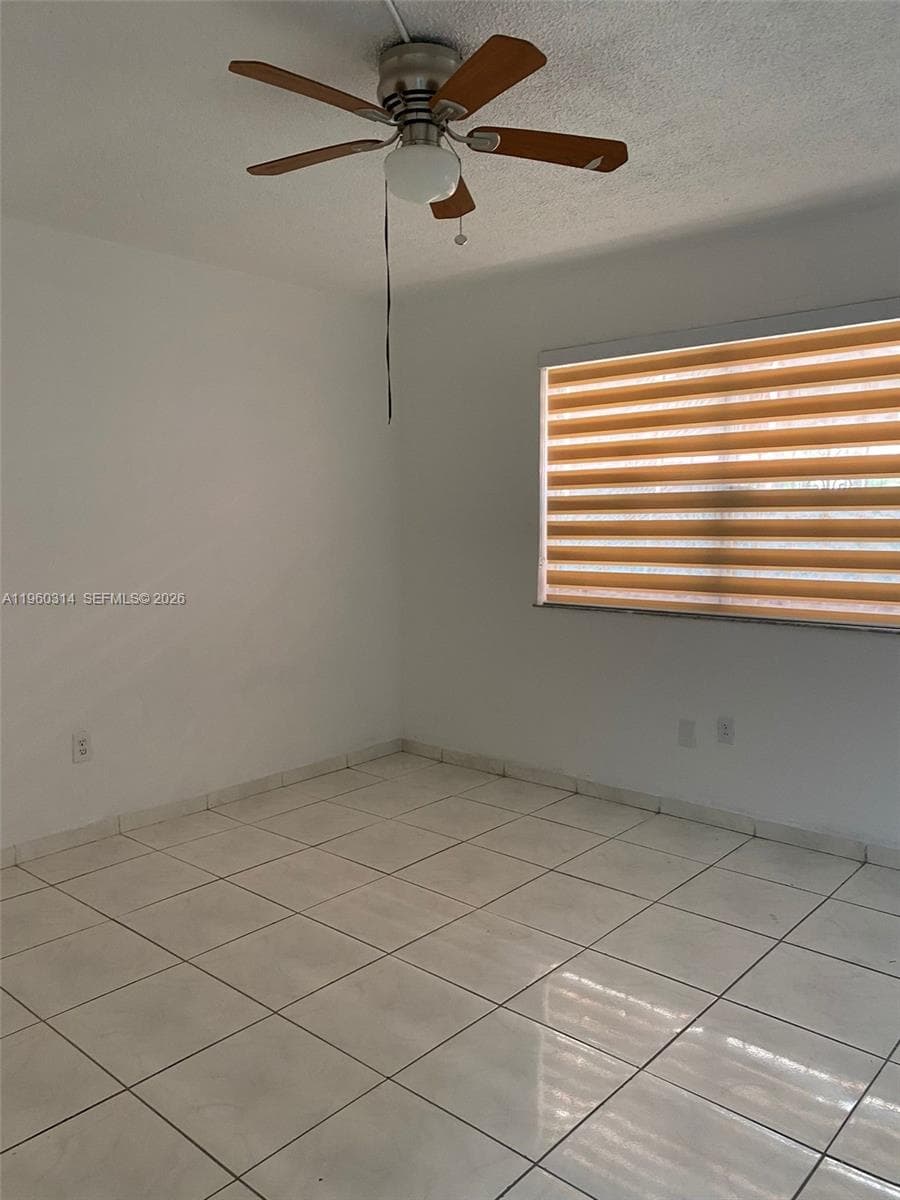FOREVER ELEGANT CONDO · #101 in North Miami - Photo 10