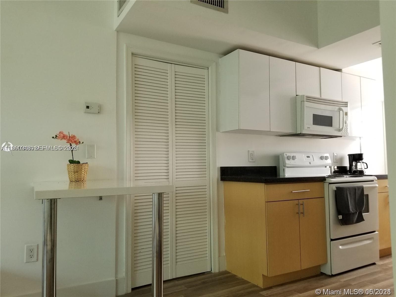 1045 MERIDIAN · #4 in Miami Beach - Photo 2