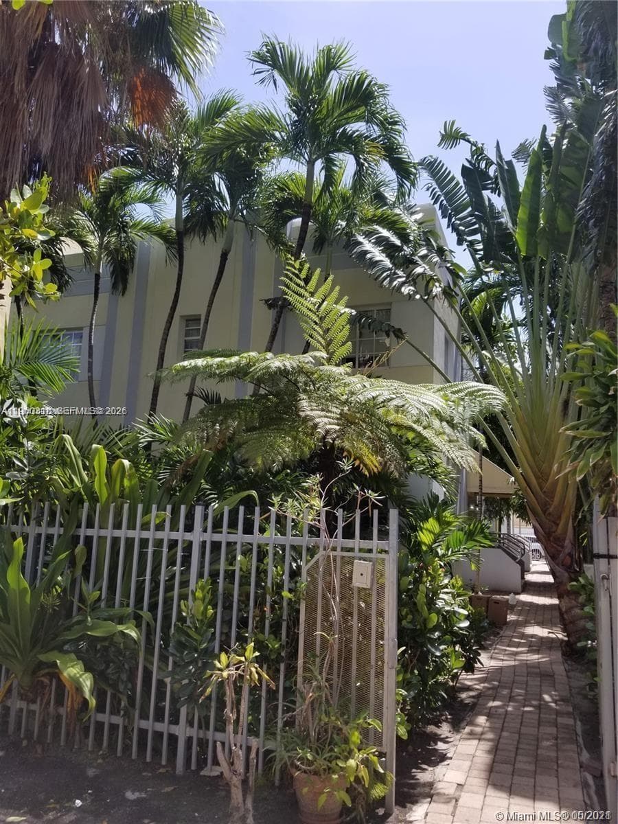 1045 MERIDIAN · #4 in Miami Beach - Photo 5