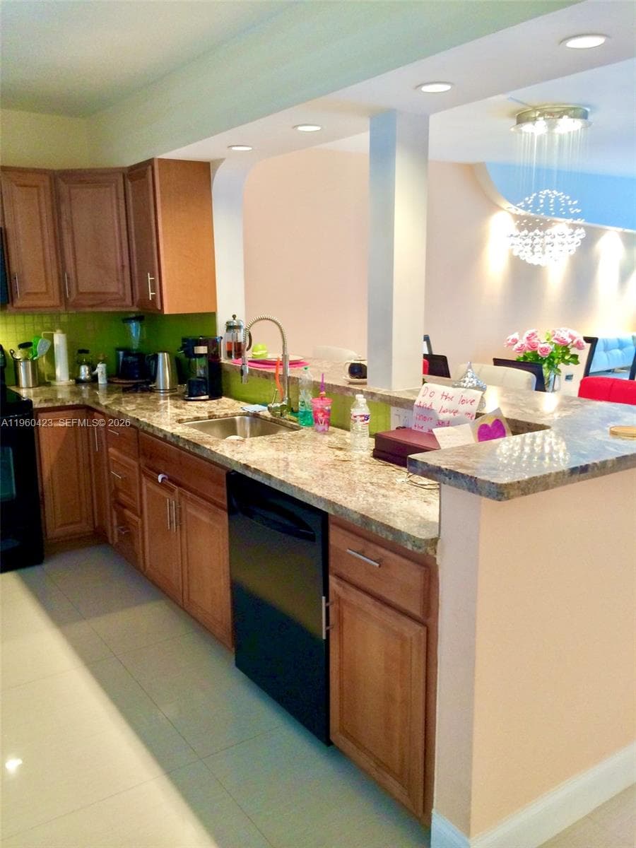 MEADOWBROOK TOWERS · #602 in Hallandale Beach - Photo 7