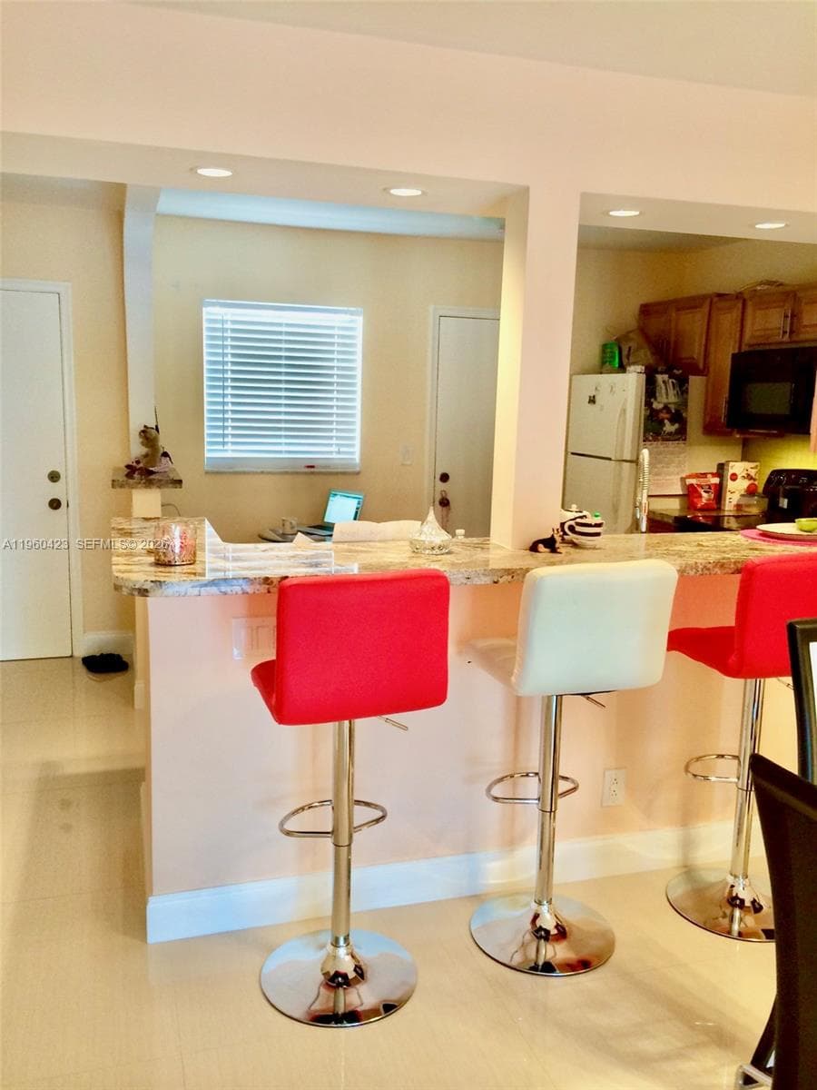 MEADOWBROOK TOWERS · #602 in Hallandale Beach - Photo 10