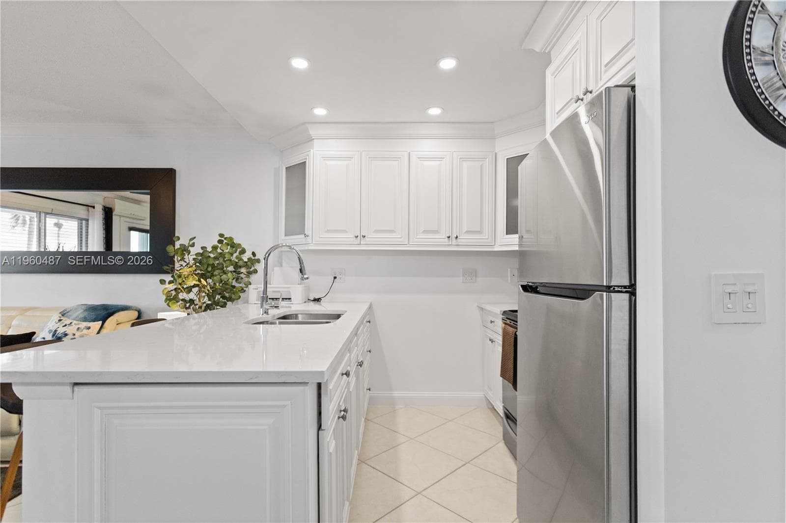 ROLEN LAKE · #18G in Hallandale Beach - Photo 3