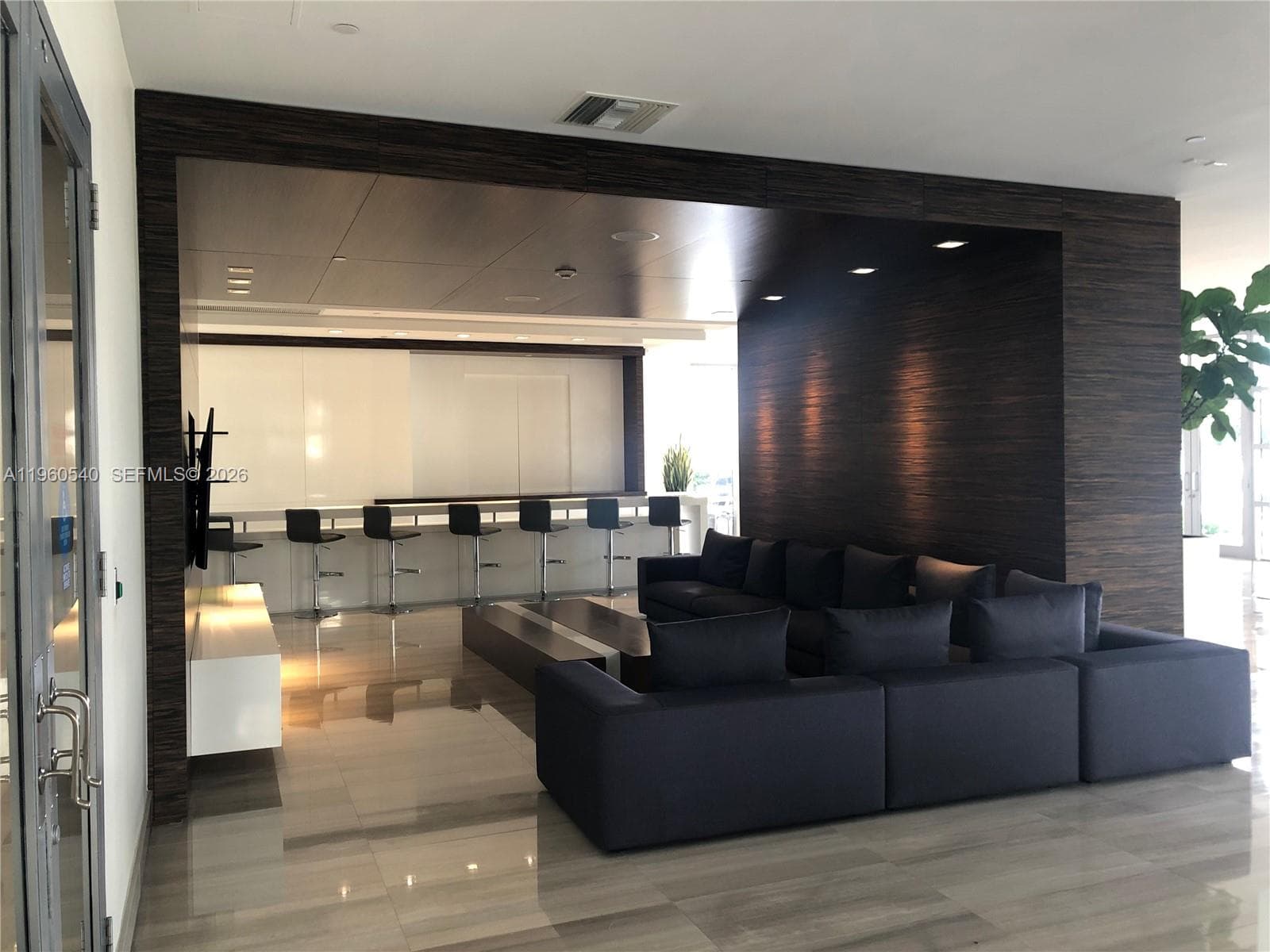 THE WAVERLY AT SOUTH BEAC · #1011 in Miami Beach - Photo 22