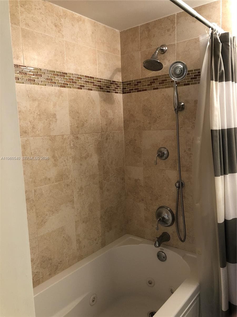THE WAVERLY AT SOUTH BEAC · #1011 in Miami Beach - Photo 9