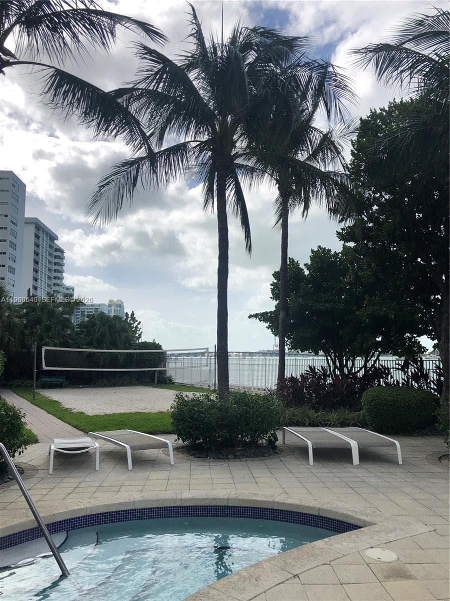 THE WAVERLY AT SOUTH BEAC · #1011 in Miami Beach - Photo 15