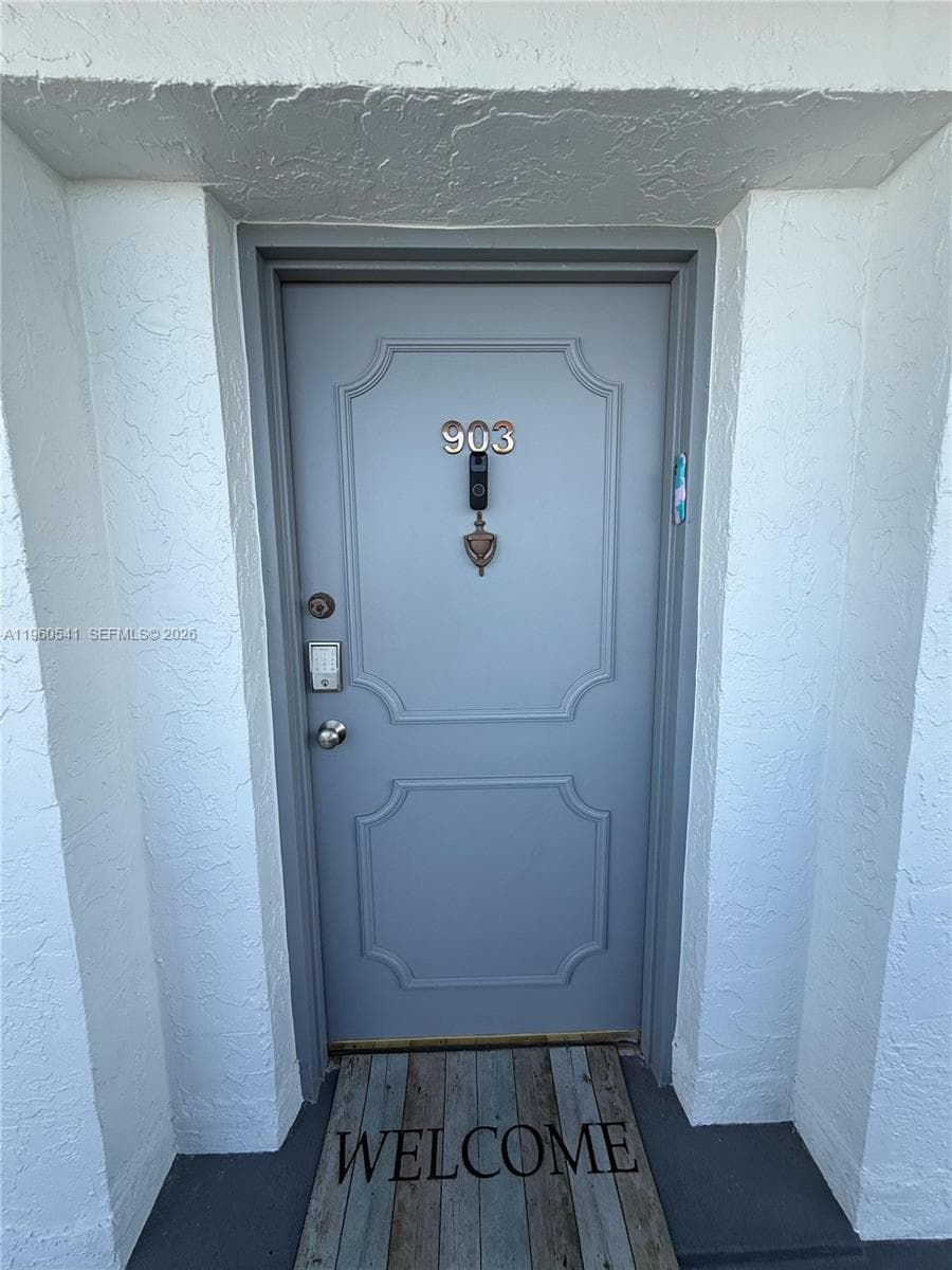 GOLDEN WEST CONDO · #903 in Miami Beach - Photo 17