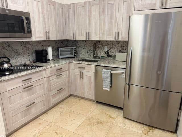 Seacoast 5151 · #703 in Miami Beach - Photo 19