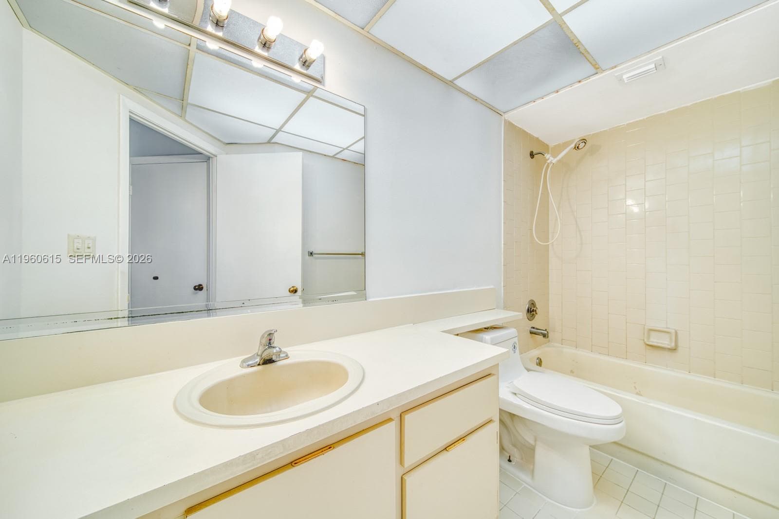 LAS VISTAS AT DORAL · #236 in Doral - Photo 25