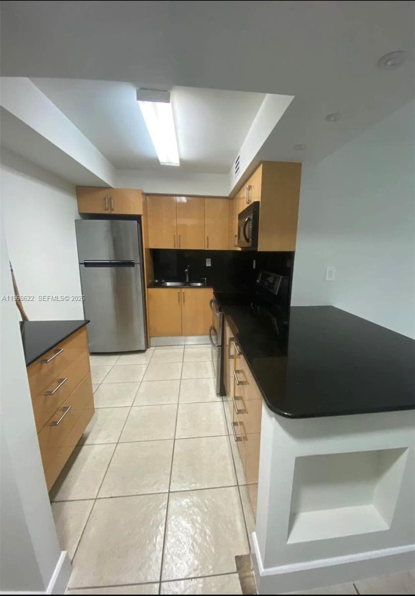 BAYVIEW PALMS CONDO · #313 in North Miami - Photo 2