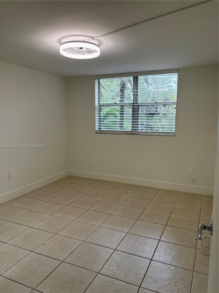 BAYVIEW PALMS CONDO · #313 in North Miami - Photo 6