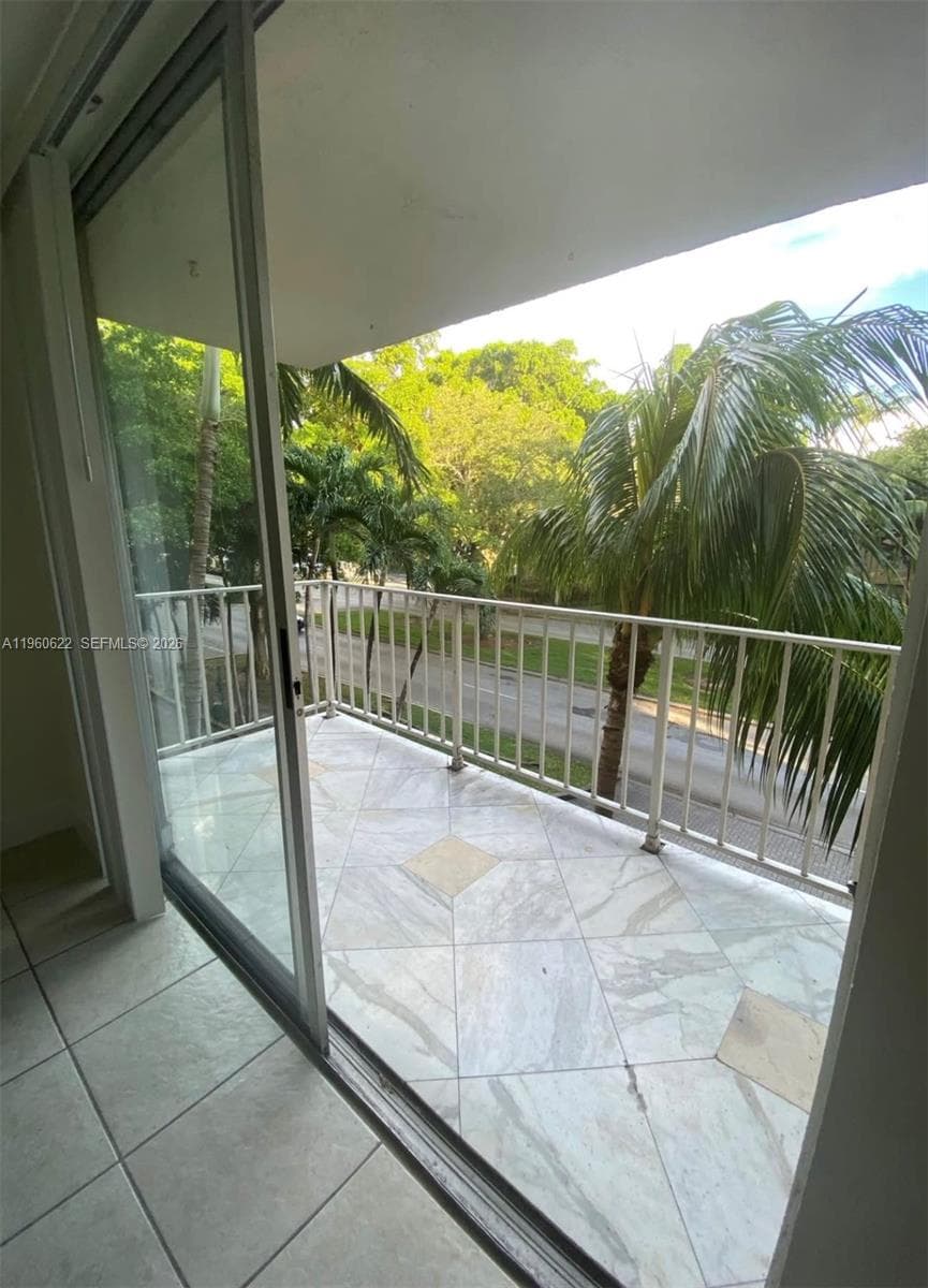 BAYVIEW PALMS CONDO · #313 in North Miami - Photo 10