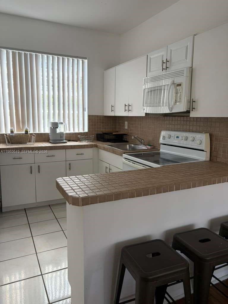 BAY DRIVE CONDO · #13 in Miami Beach - Photo 32