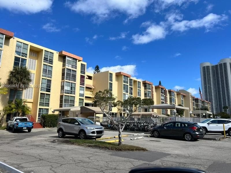 AVILA SOUTH CONDO · #416 in Sunny Isles Beach - Photo 3