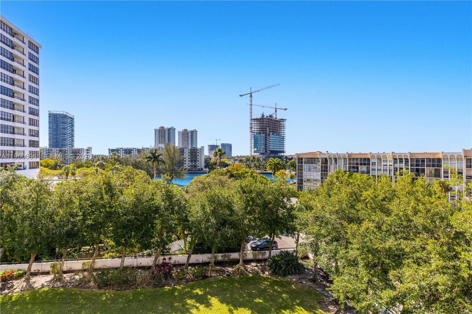 OLYMPUS CONDO · #411 in Hallandale Beach - Photo 4