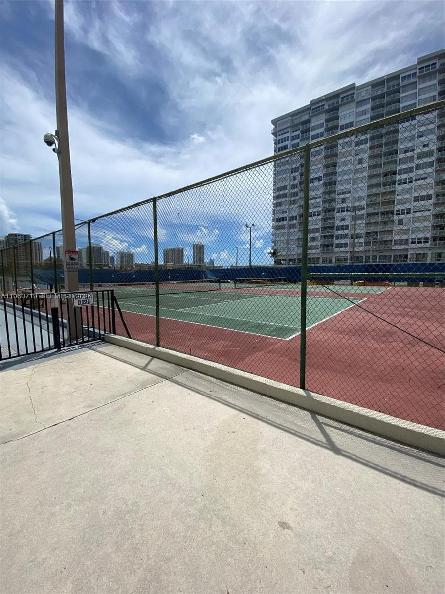 COMMODORE PLAZA CONDO · #909 in Aventura - Photo 20