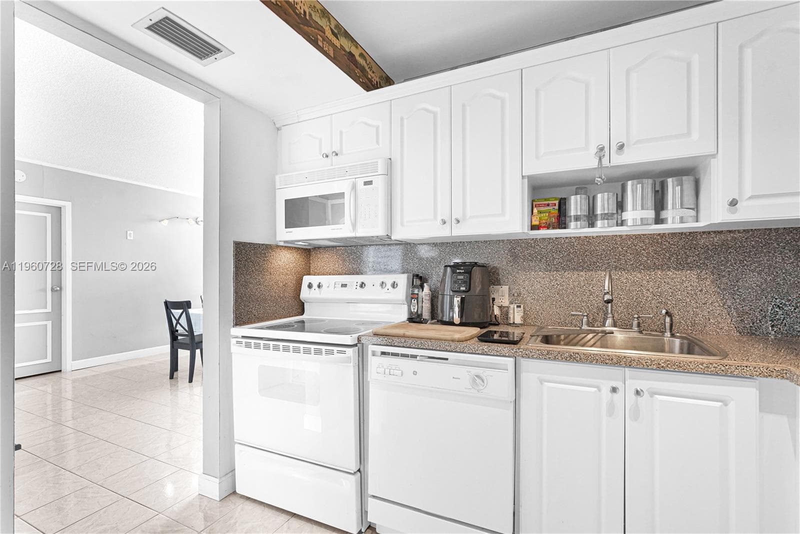 EL DORADO · #2204 in Aventura - Photo 44