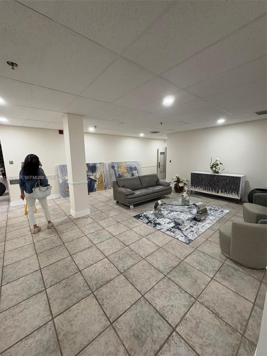 CHANTILLY CONDO · #702 in Miami - Photo 5