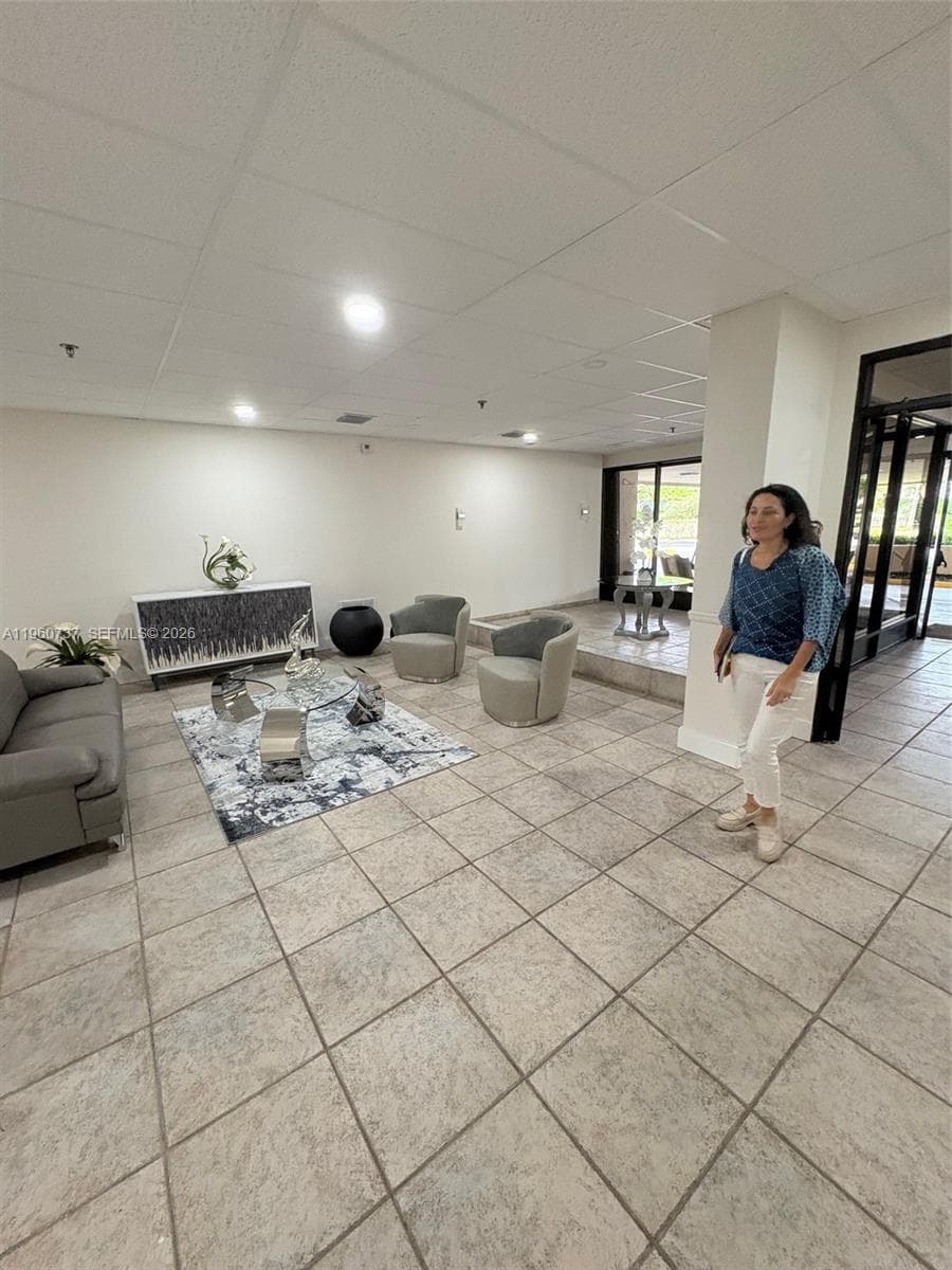 CHANTILLY CONDO · #702 in Miami - Photo 4