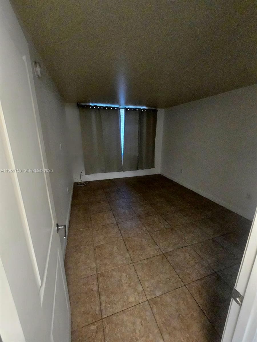 Bayview Palms Condo · #128 in North Miami - Photo 9